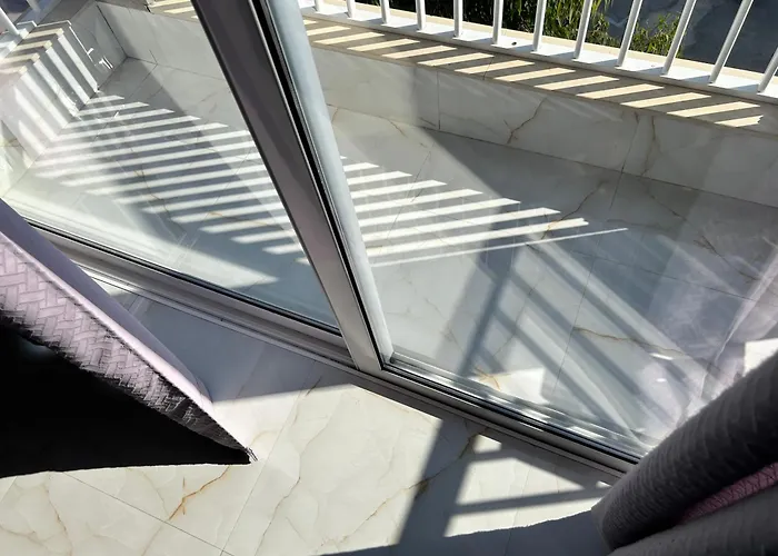 Cardin Court Apartament